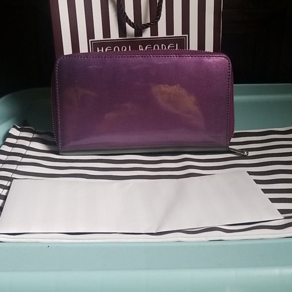 Henri bendel continental  wallet it irridescent in